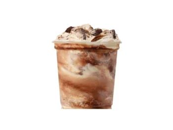 OREO® Brownie Vanilla Frosty Fusion™